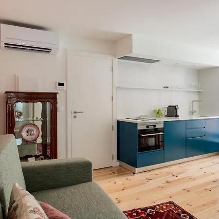 Joivy Flats Next To Rossio Square And Main Lisbon Attractions-2